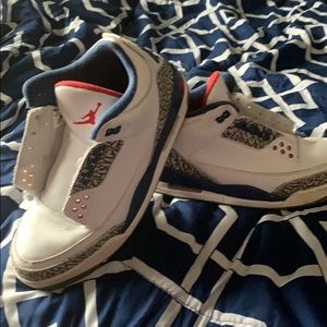 True blue 3s ((No laces))